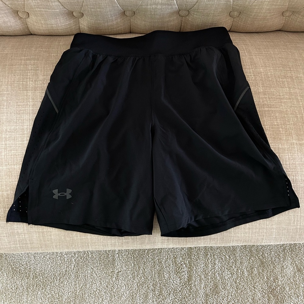 NWT Under Armour Men’s 7inch Launch Elite Running Shorts - Black
